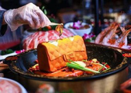 重庆娱乐美食,麻辣火锅与时尚休闲的完美融合