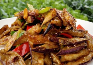 风味茄子的做法,多味融合，家常美食新体验